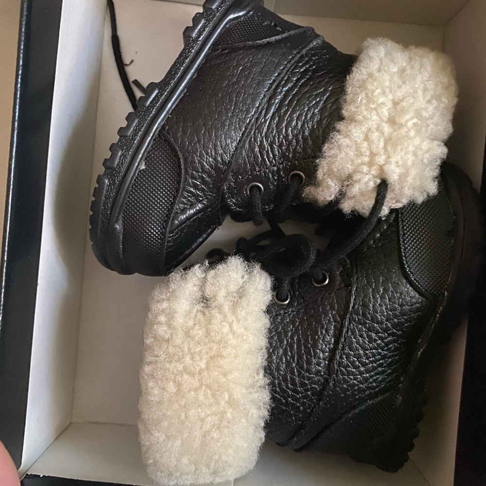 Polo Ralph Lauren Black Boots with Cream Fur size 1c